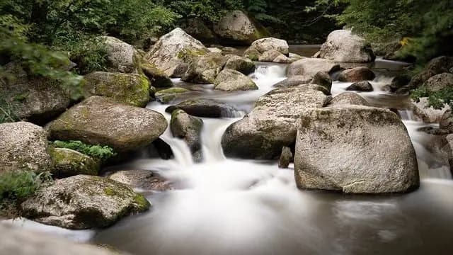 Exploring Outdoor Retreats: Top Leisure Lifestyle Trends